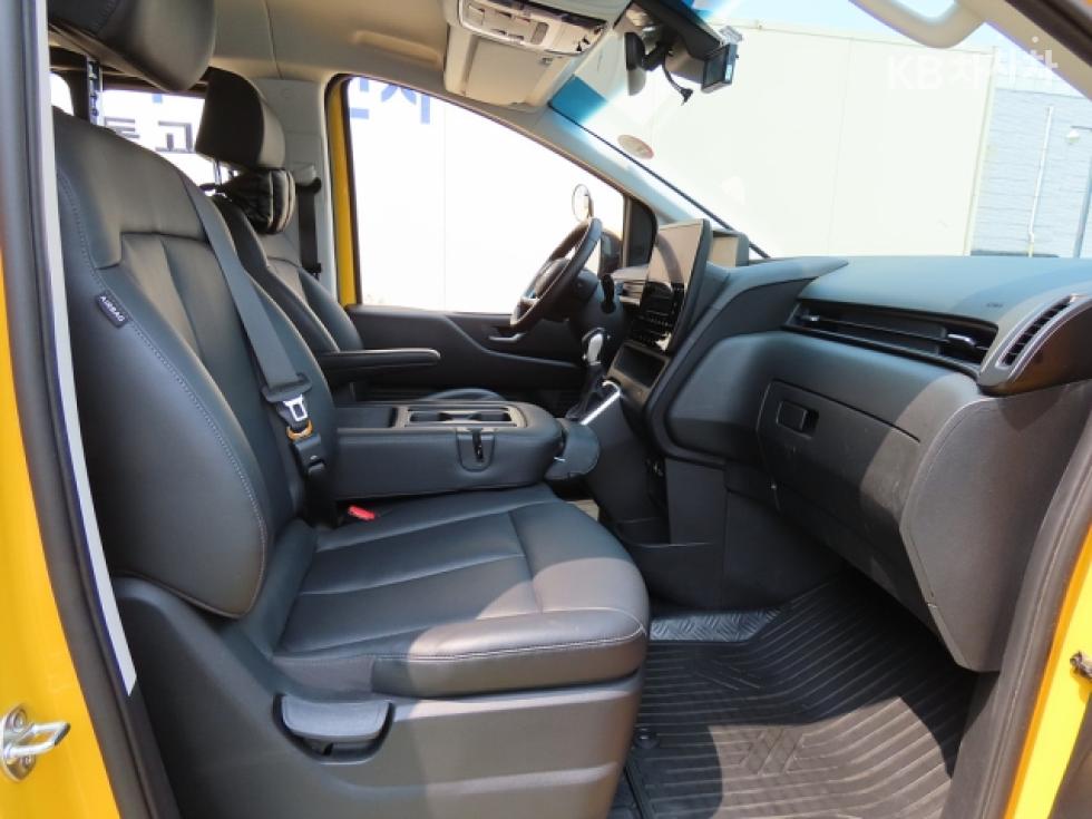 Hyundai Staria — miniaturë 6