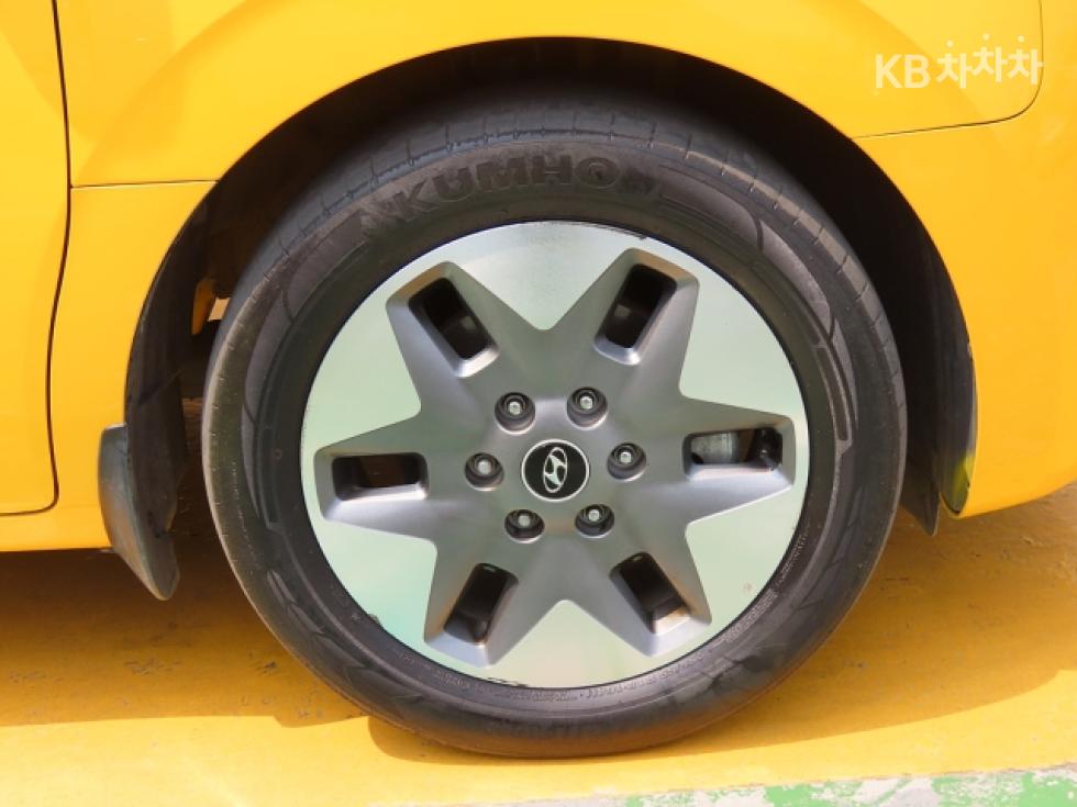 Hyundai Staria — miniaturë 20