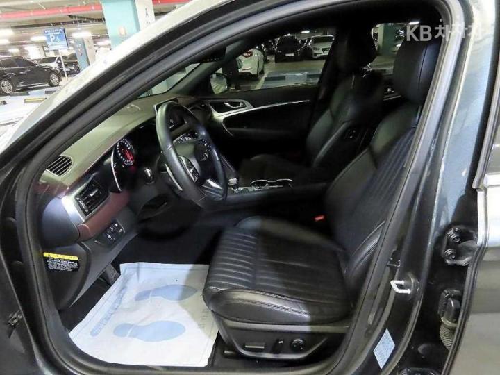 Genesis G70 2.0T Supreme 7