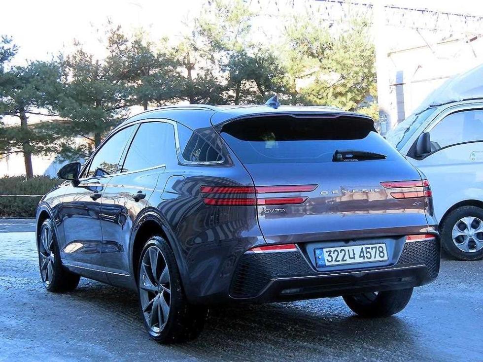 2021 Genesis GV70 photo