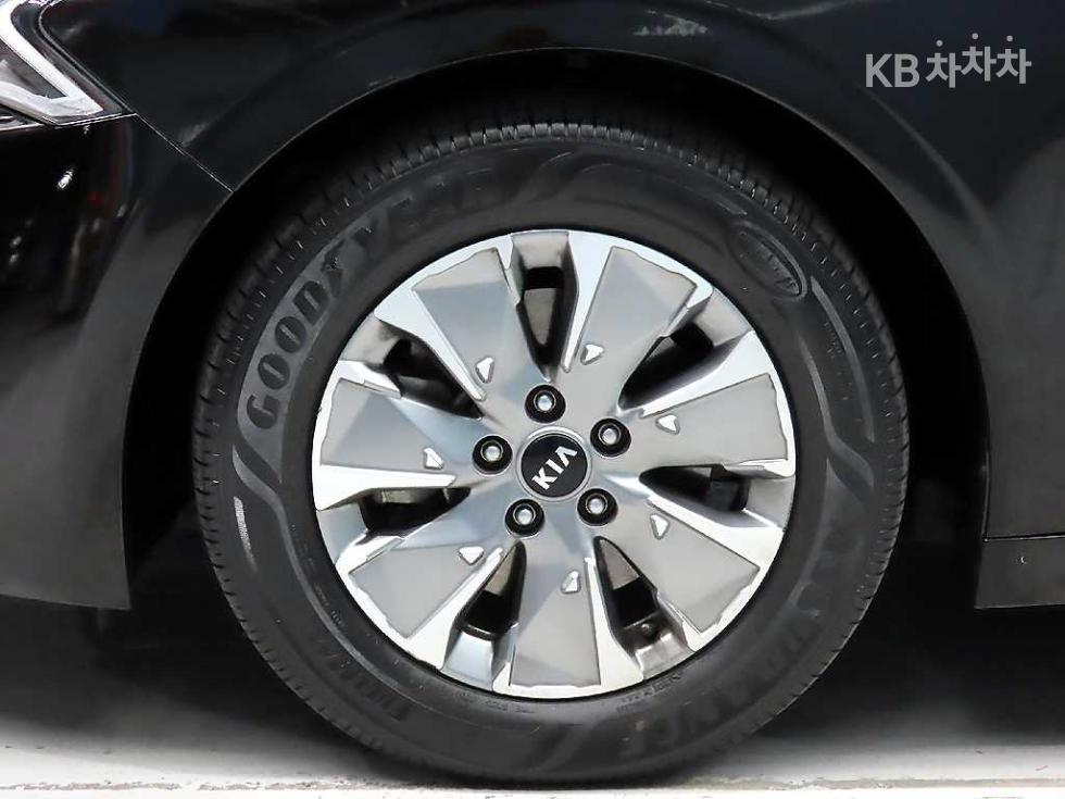 2020 - kia k5
