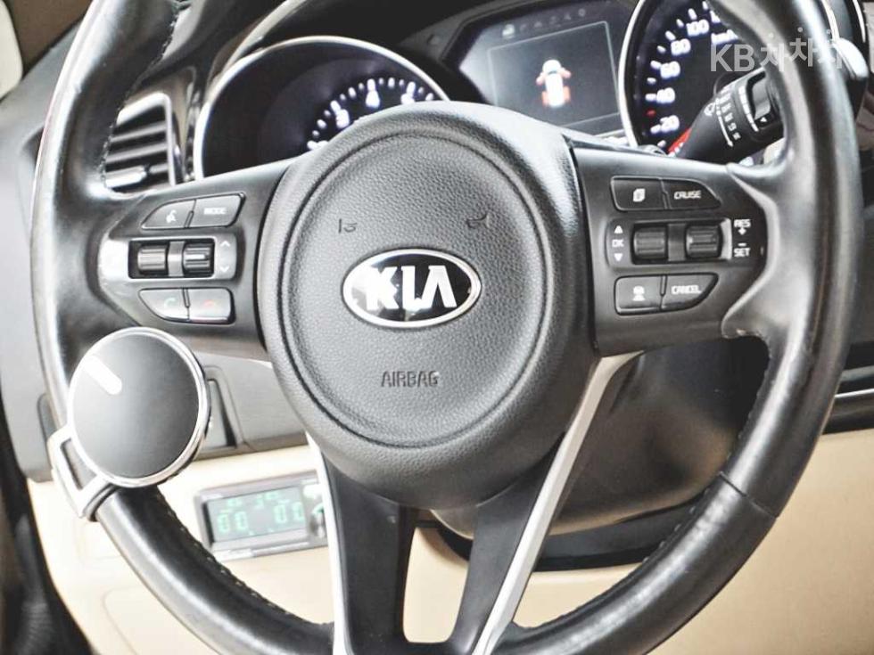 2018 - kia carnival