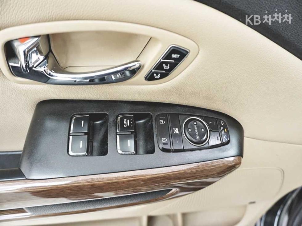 2018 - kia carnival