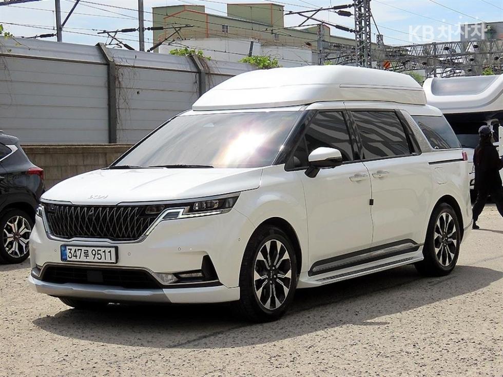 2023 - kia carnival