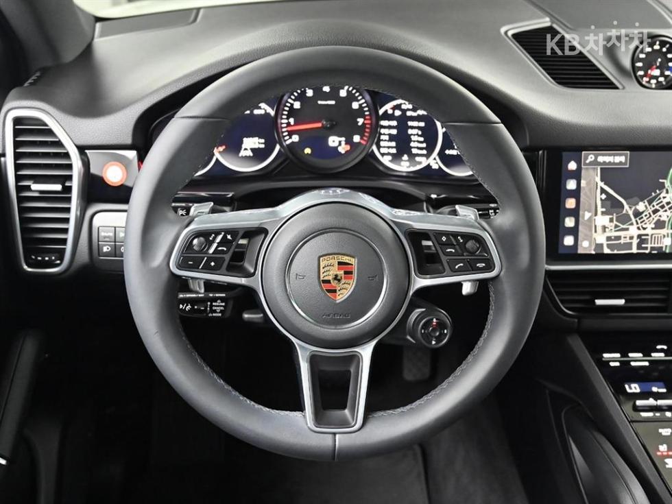 Porsche Cayenne — miniaturë 13