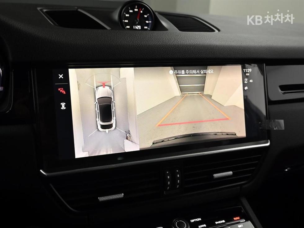 Porsche Cayenne — miniaturë 15