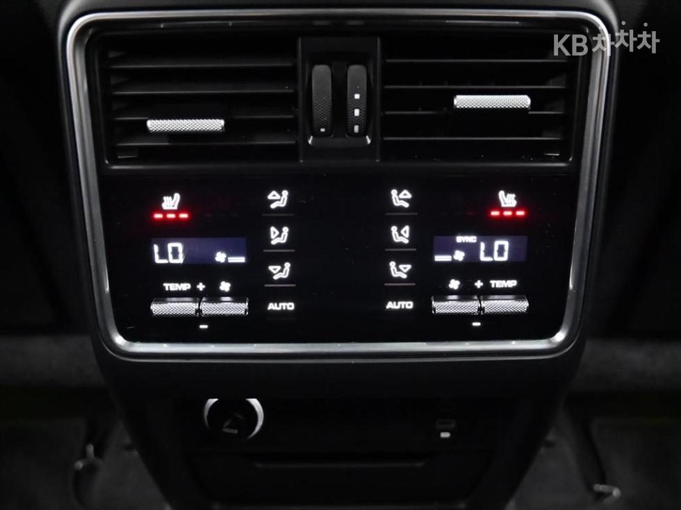 Porsche Cayenne — miniaturë 16