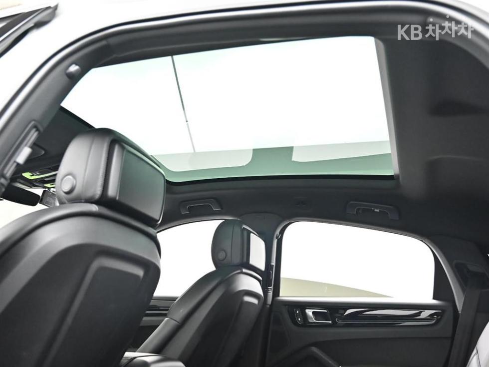 Porsche Cayenne — miniaturë 18