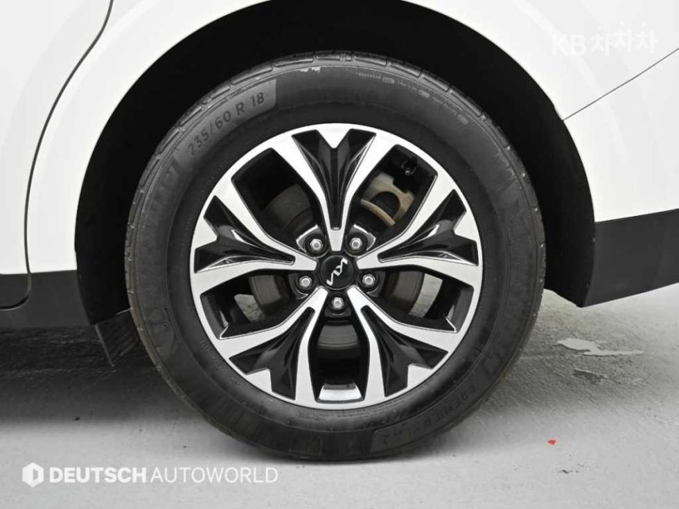 2023 - kia sportage