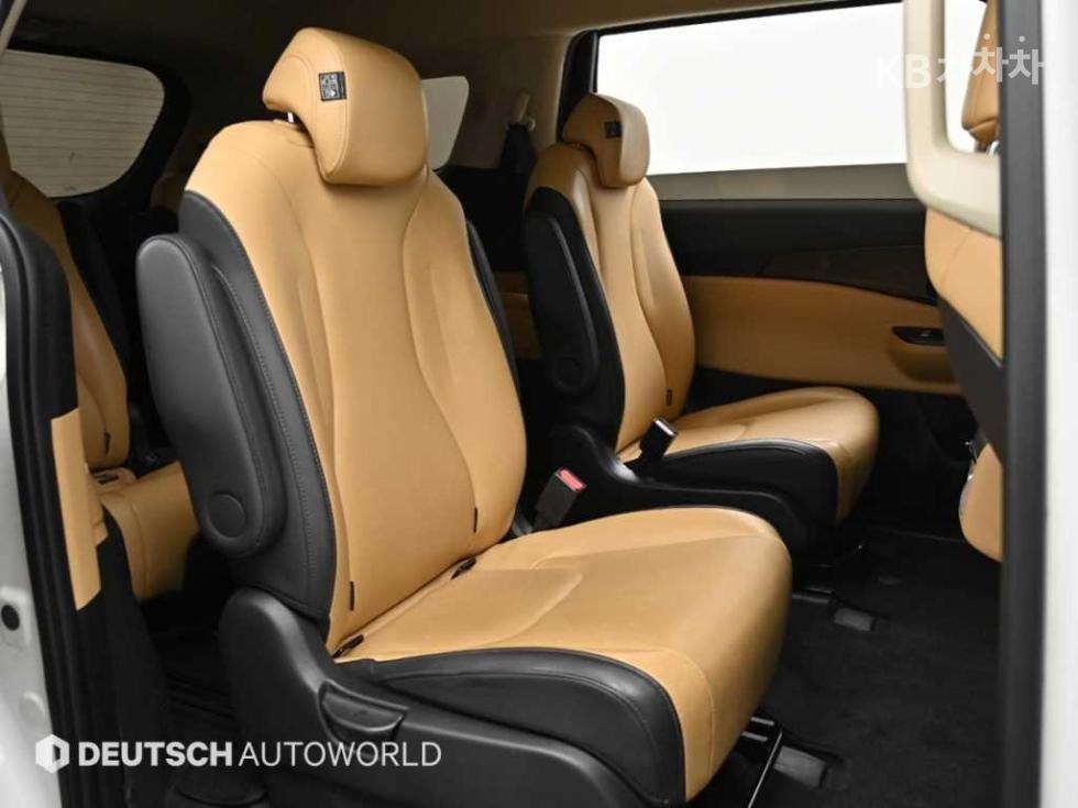 2023 - kia sportage