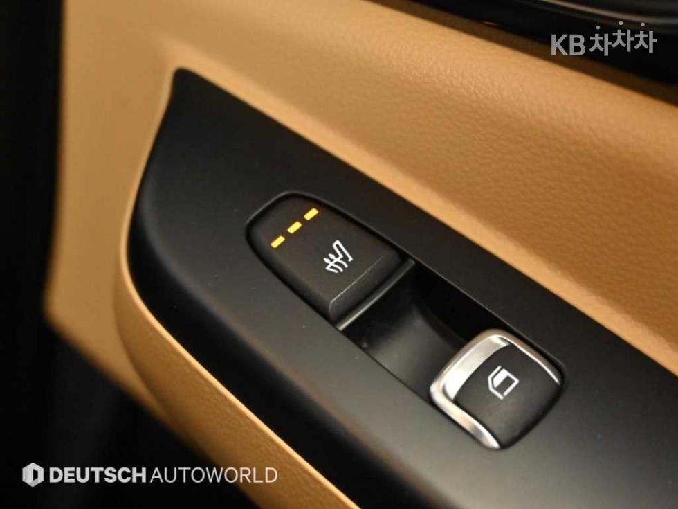2023 - kia sportage