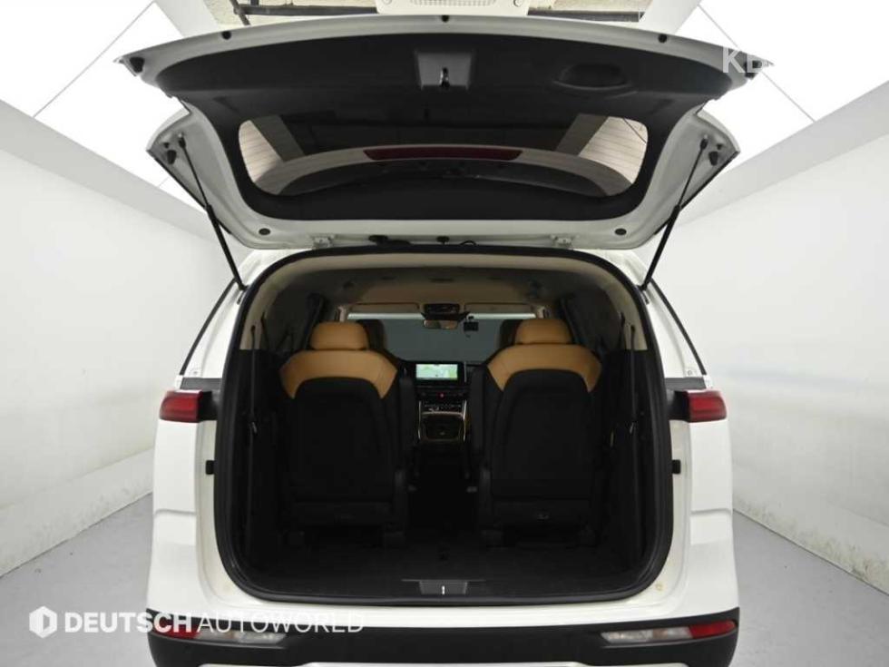 2023 - kia sportage