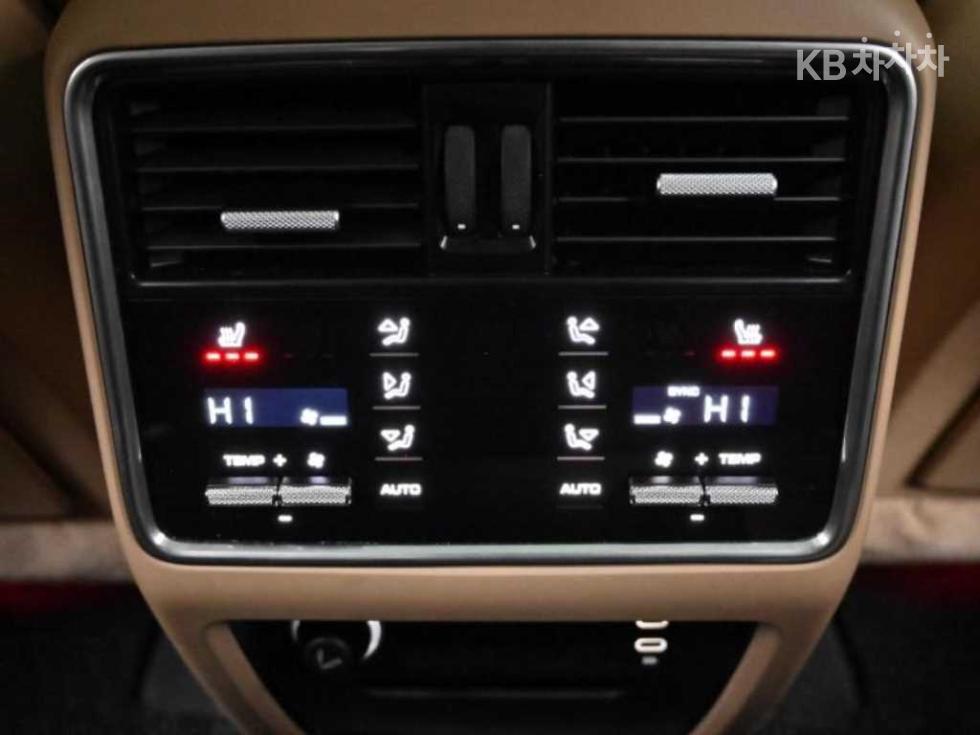 Porsche Cayenne — miniaturë 15