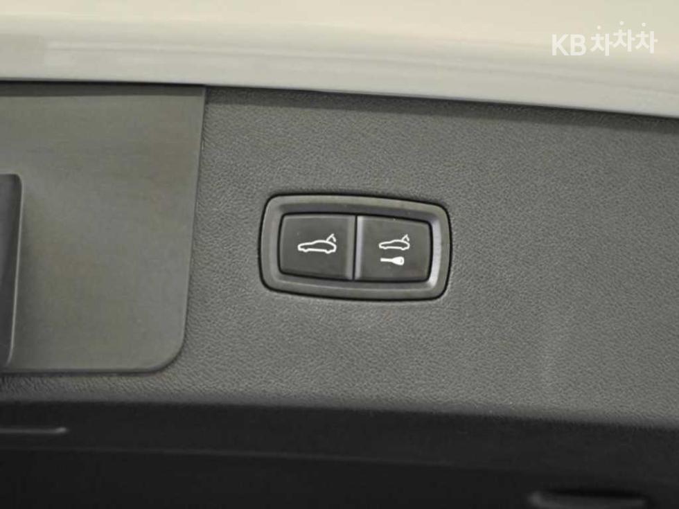 Porsche Cayenne — miniaturë 17