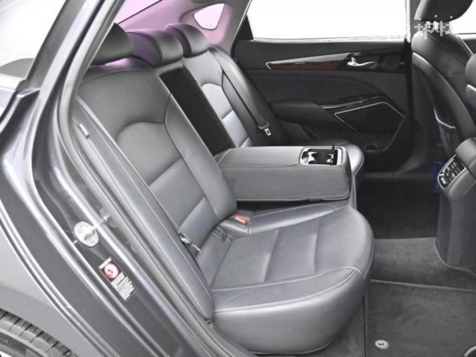 2016 - kia k7