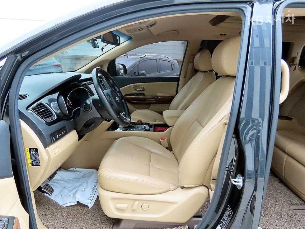 2016 - kia carnival