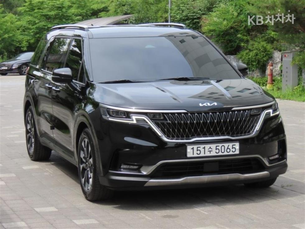 2022 - kia carnival