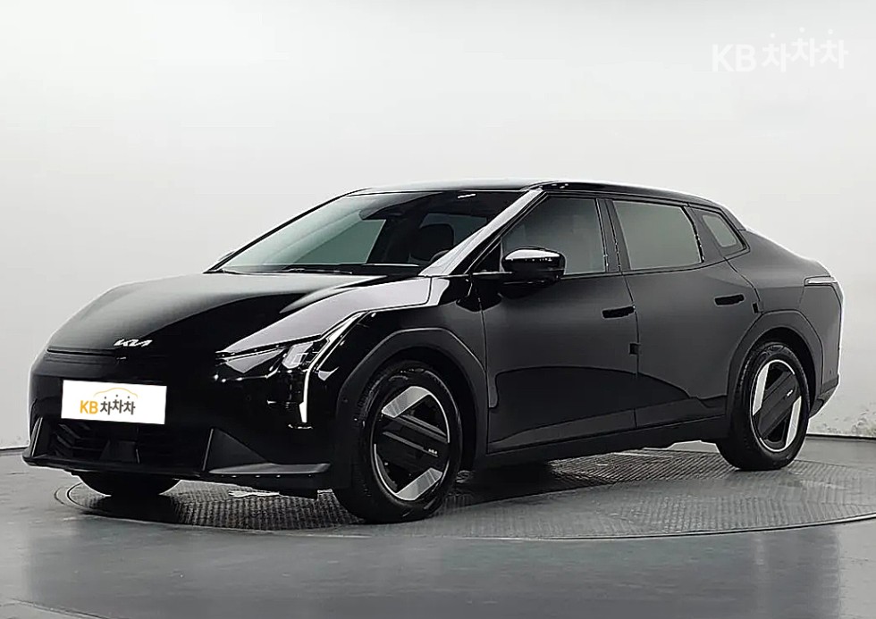 2026 - kia ev4