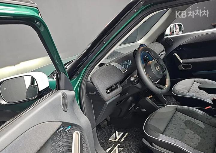 Mini Aceman EV E Classic 9