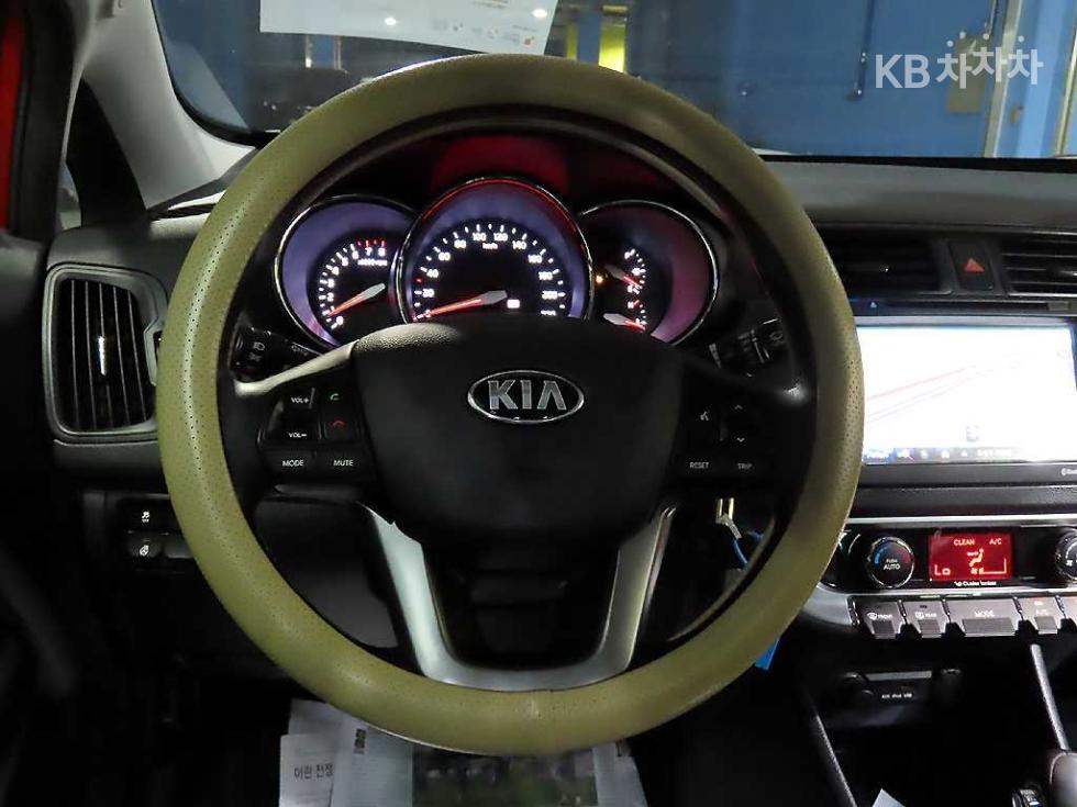 2014 - kia pride
