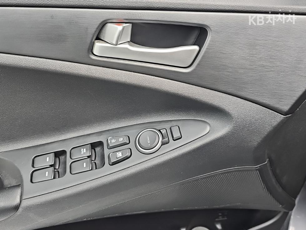 Hyundai Sonata — miniaturë 15