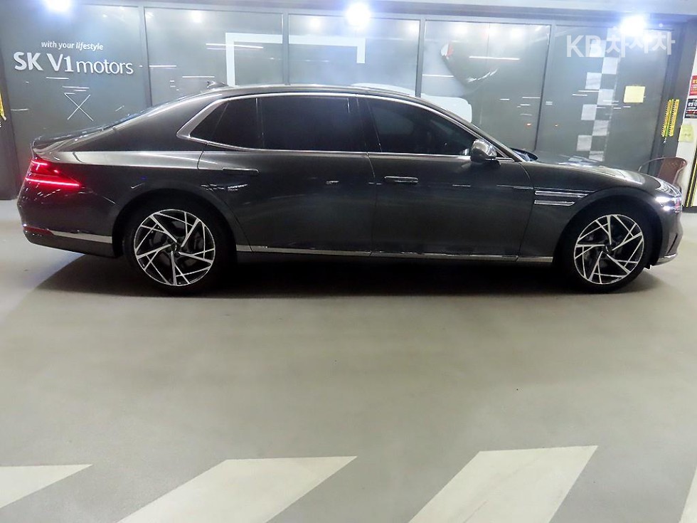 2022 Genesis G90(RS4) photo