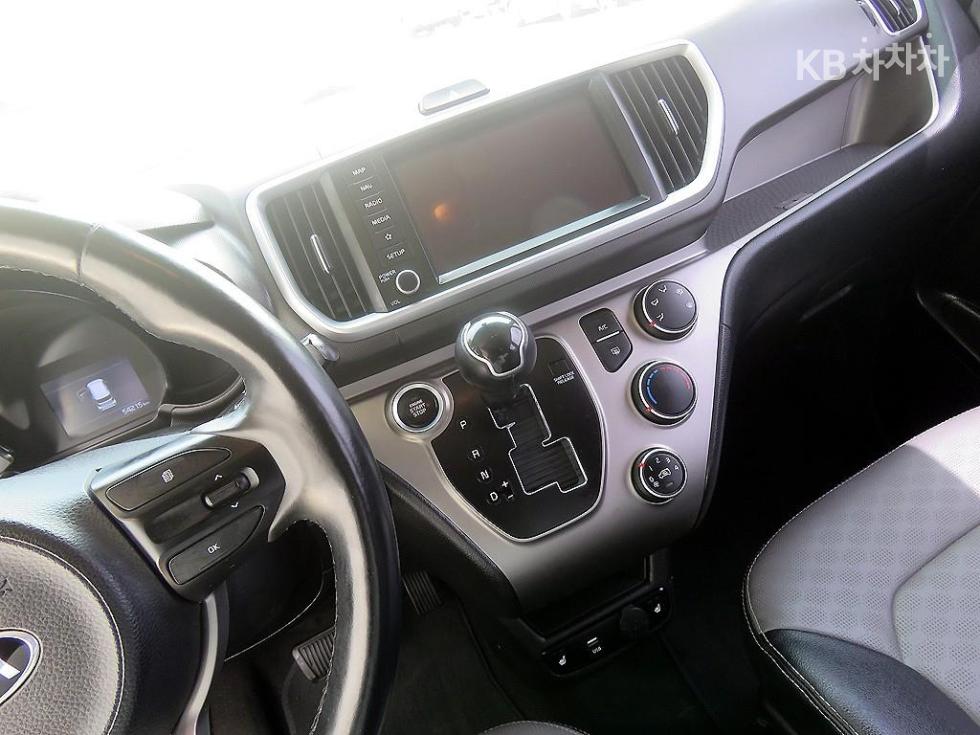 2021 - kia ray