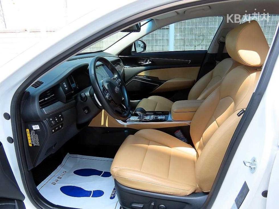 2020 - kia k7