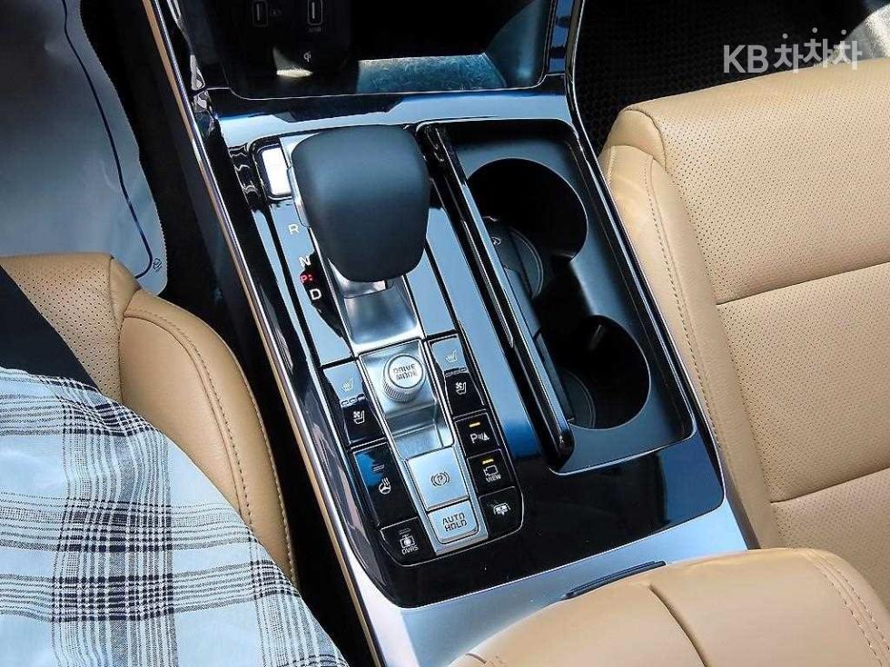2020 - kia k7