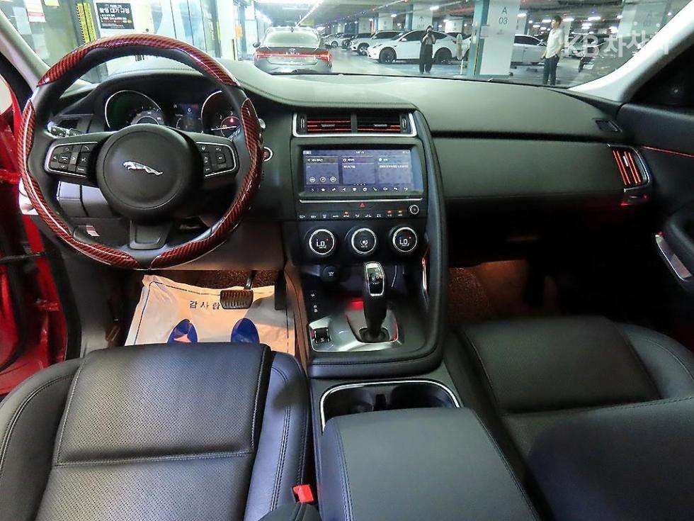 2019 - jaguar e-pace