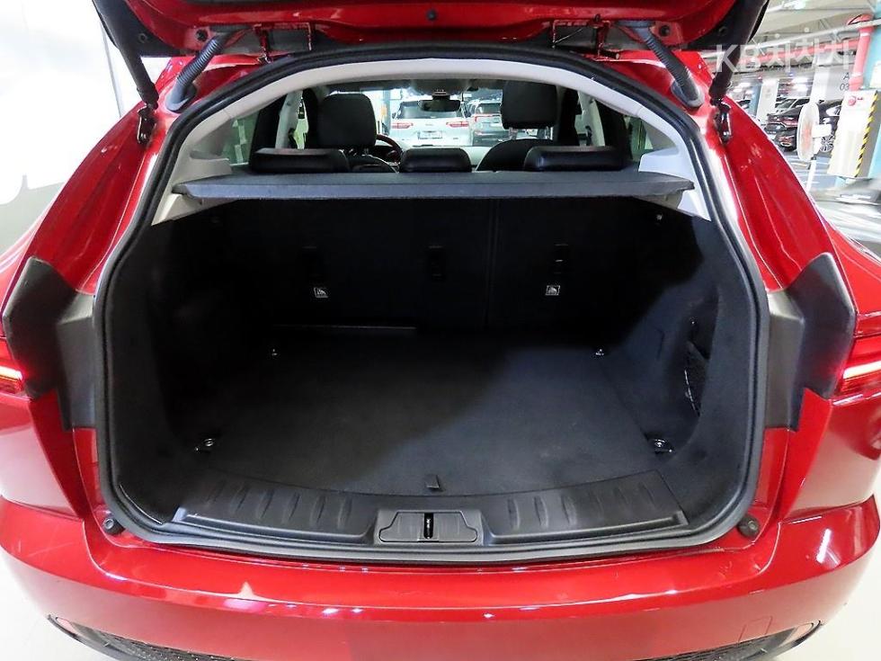 2019 - jaguar e-pace