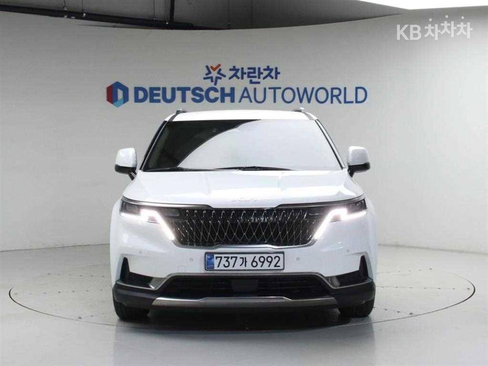 2023 - kia carnival