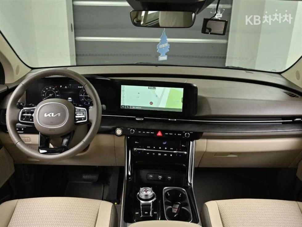 2023 - kia carnival