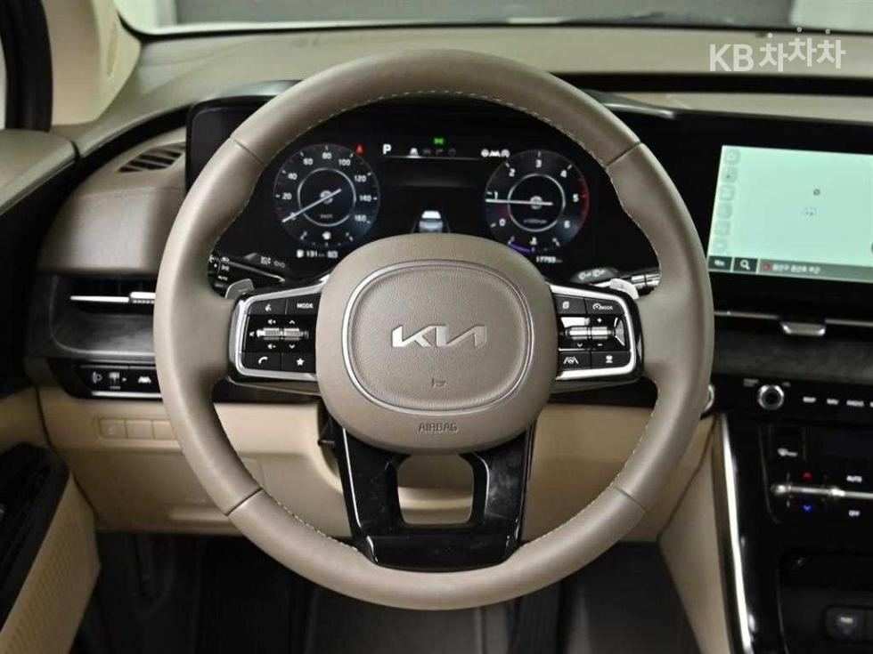 2023 - kia carnival