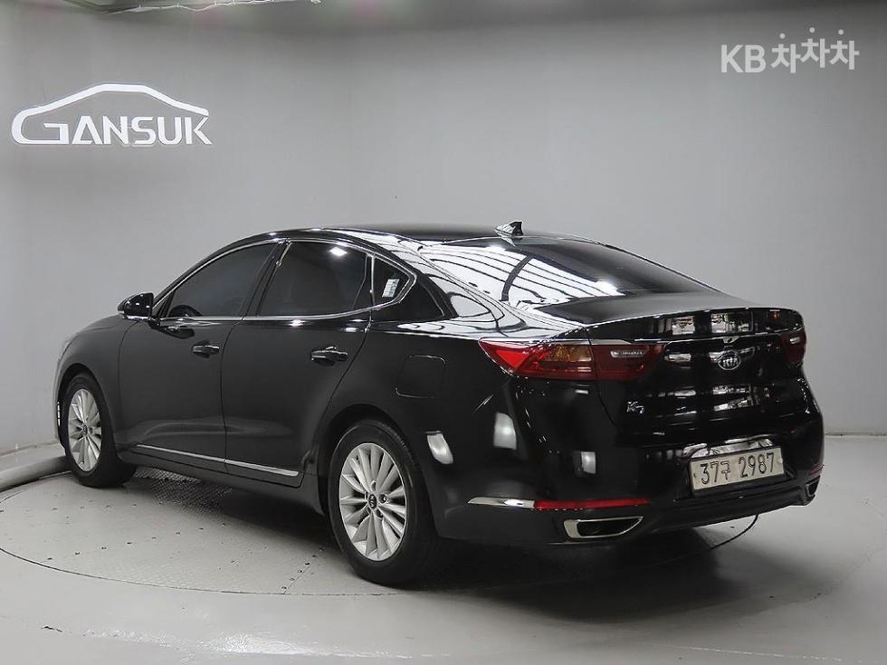2017 - kia k7