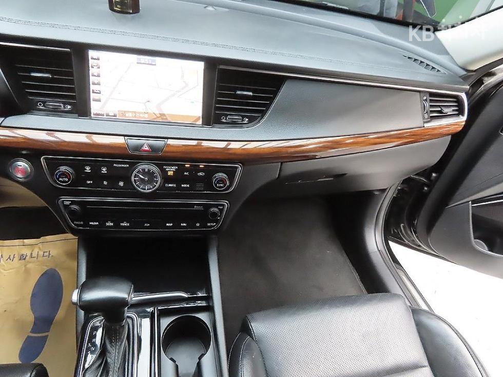 2017 - kia k7