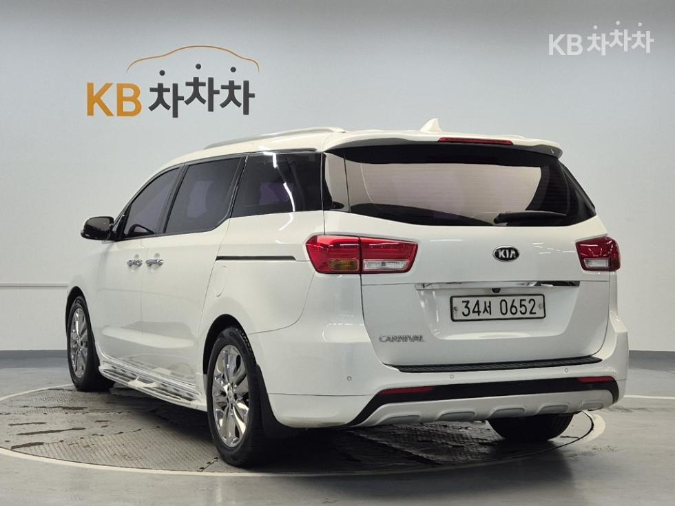 2016 - kia carnival