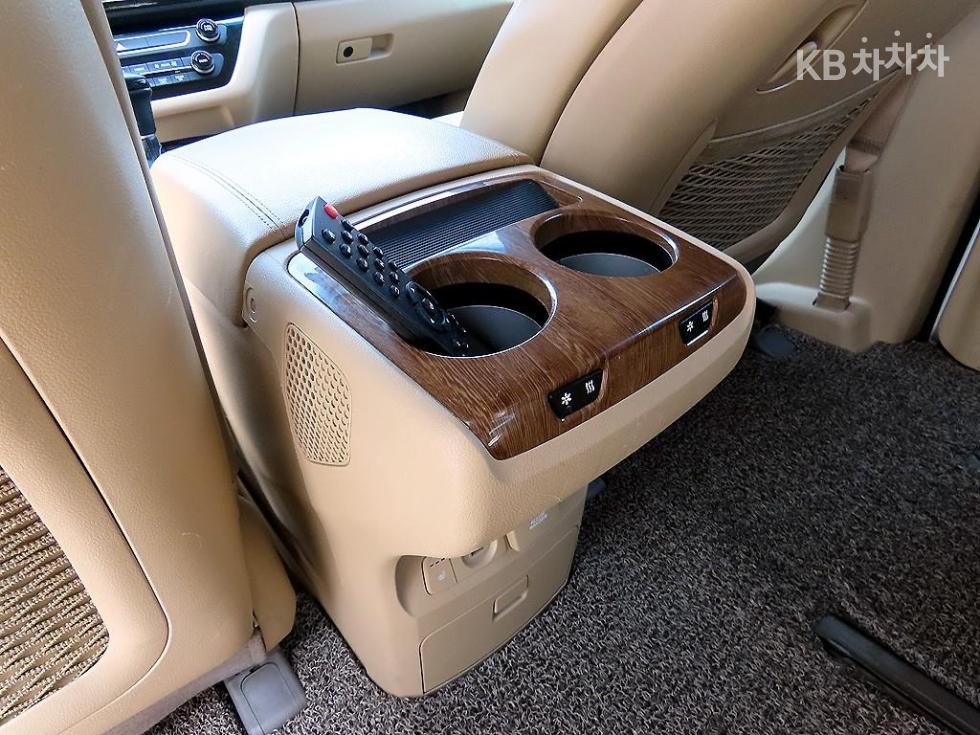 2016 - kia carnival