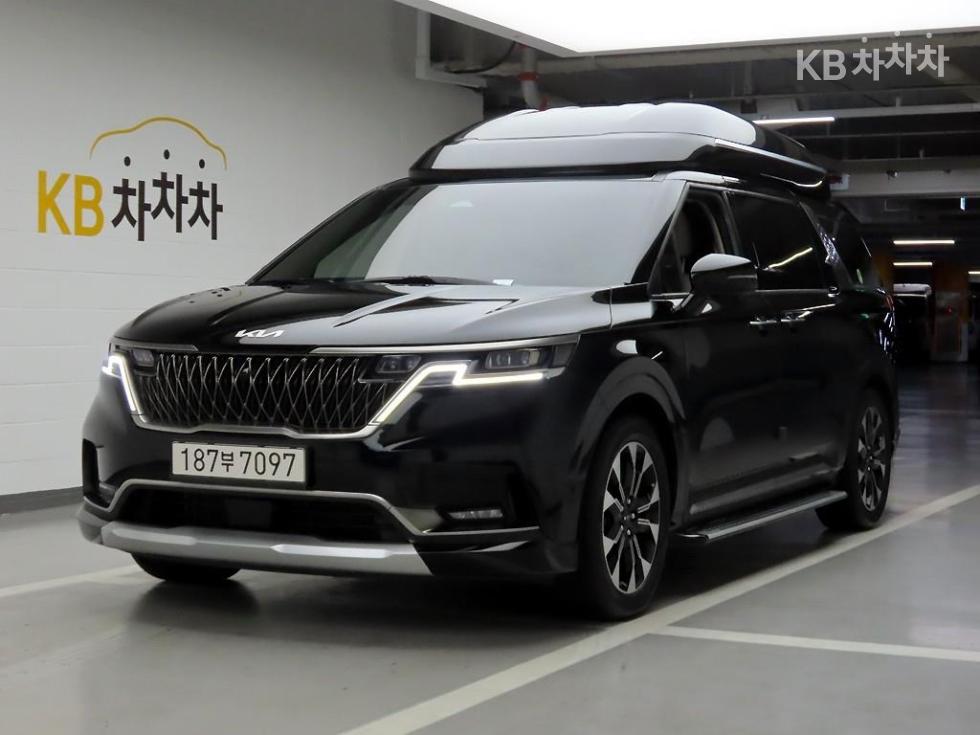 2023 Kia 4 photo