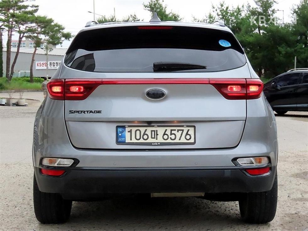 2022 - kia sportage