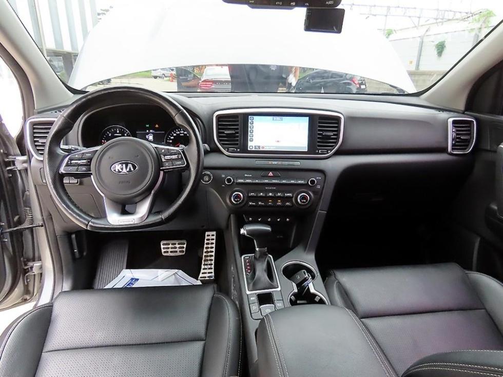 2022 - kia sportage
