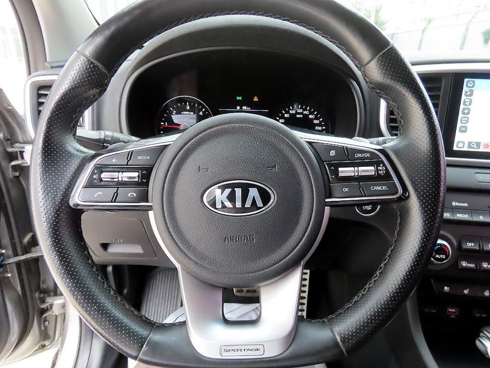 2022 - kia sportage