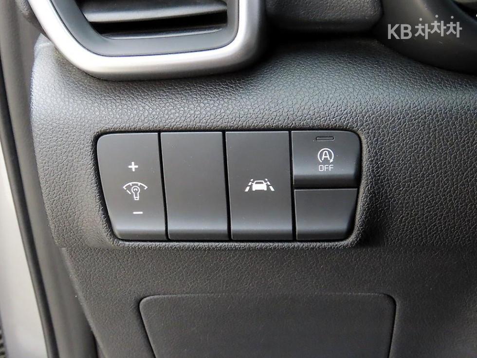 2022 - kia sportage