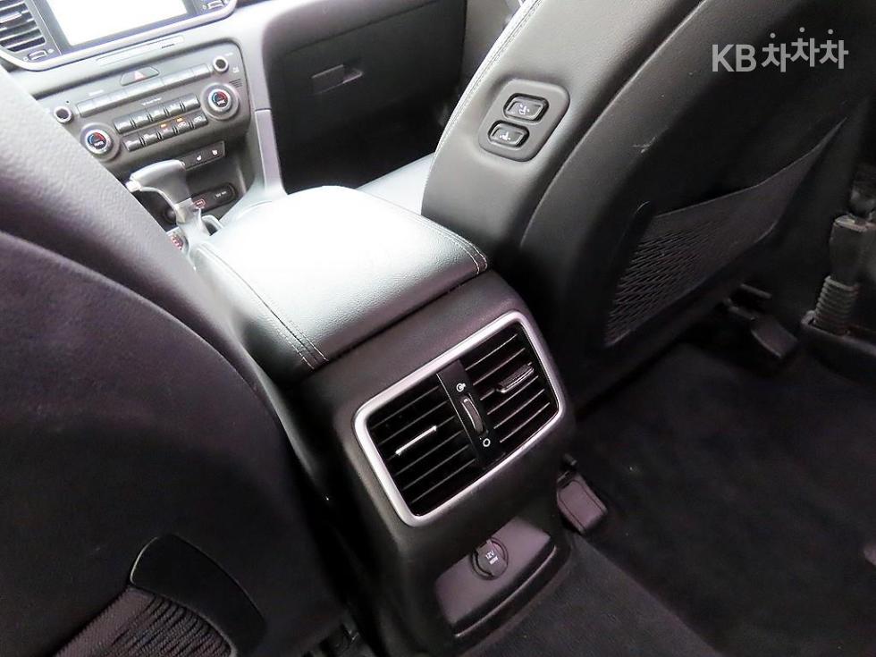 2022 - kia sportage