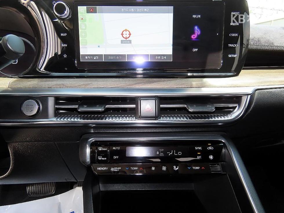 2022 - kia k5