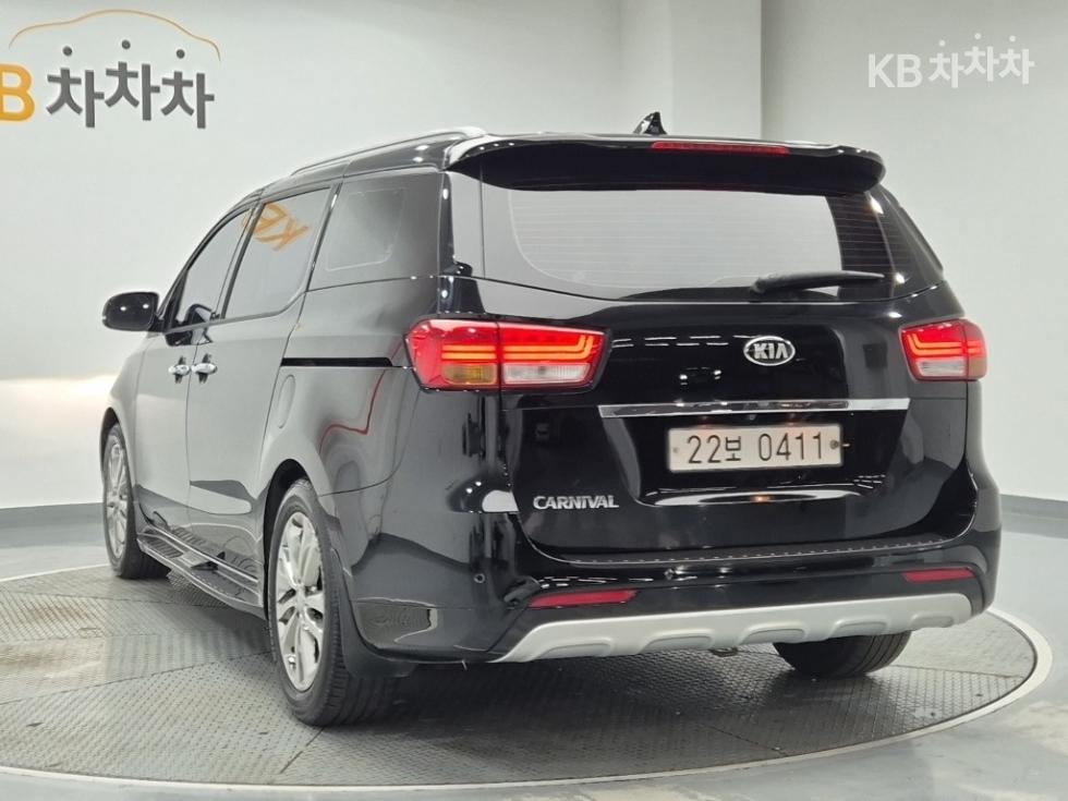 2017 - kia carnival