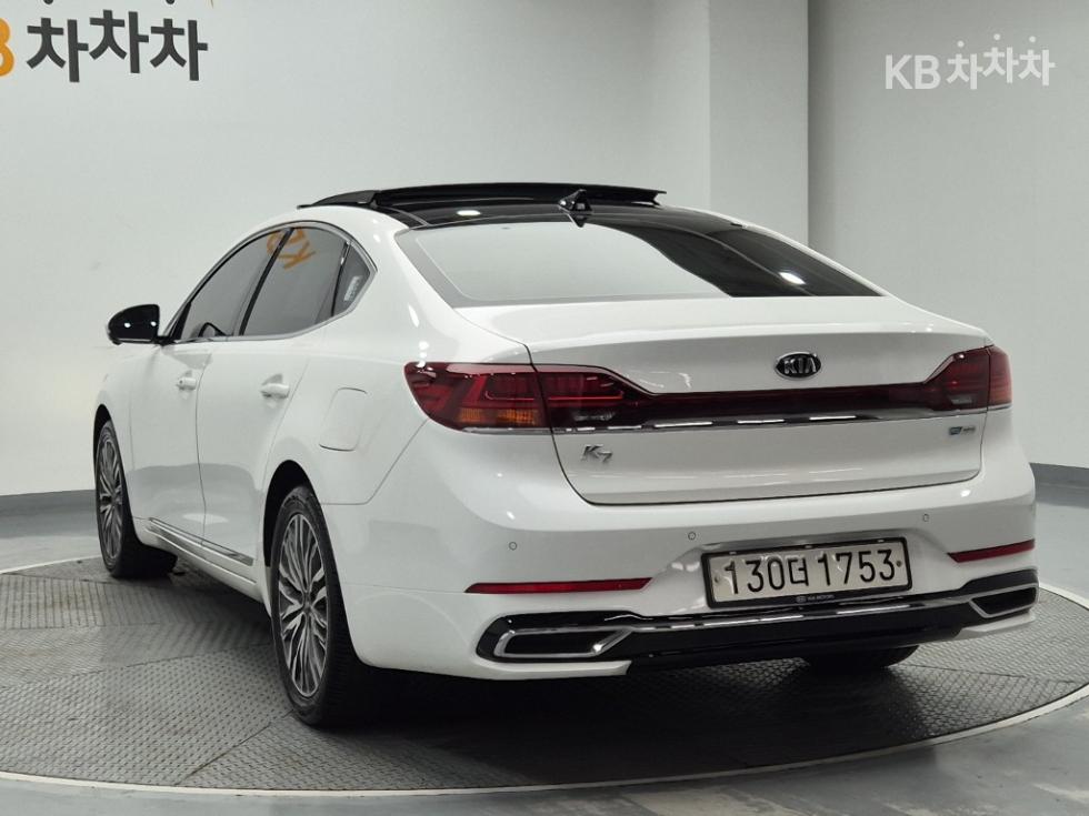 2021 - kia k7