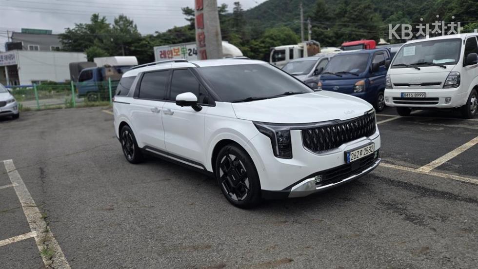 2024 - kia carnival