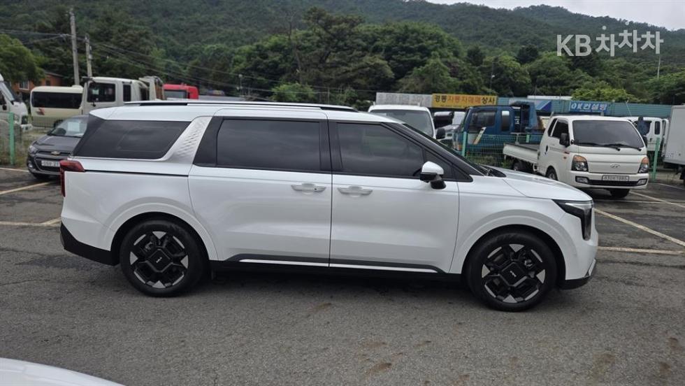 2024 - kia carnival
