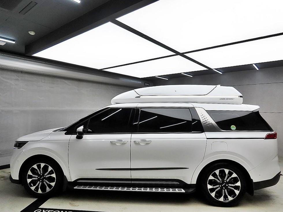 2023 Kia 4 photo